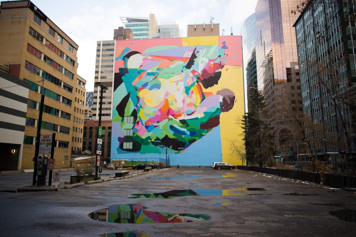 Neoma mural
