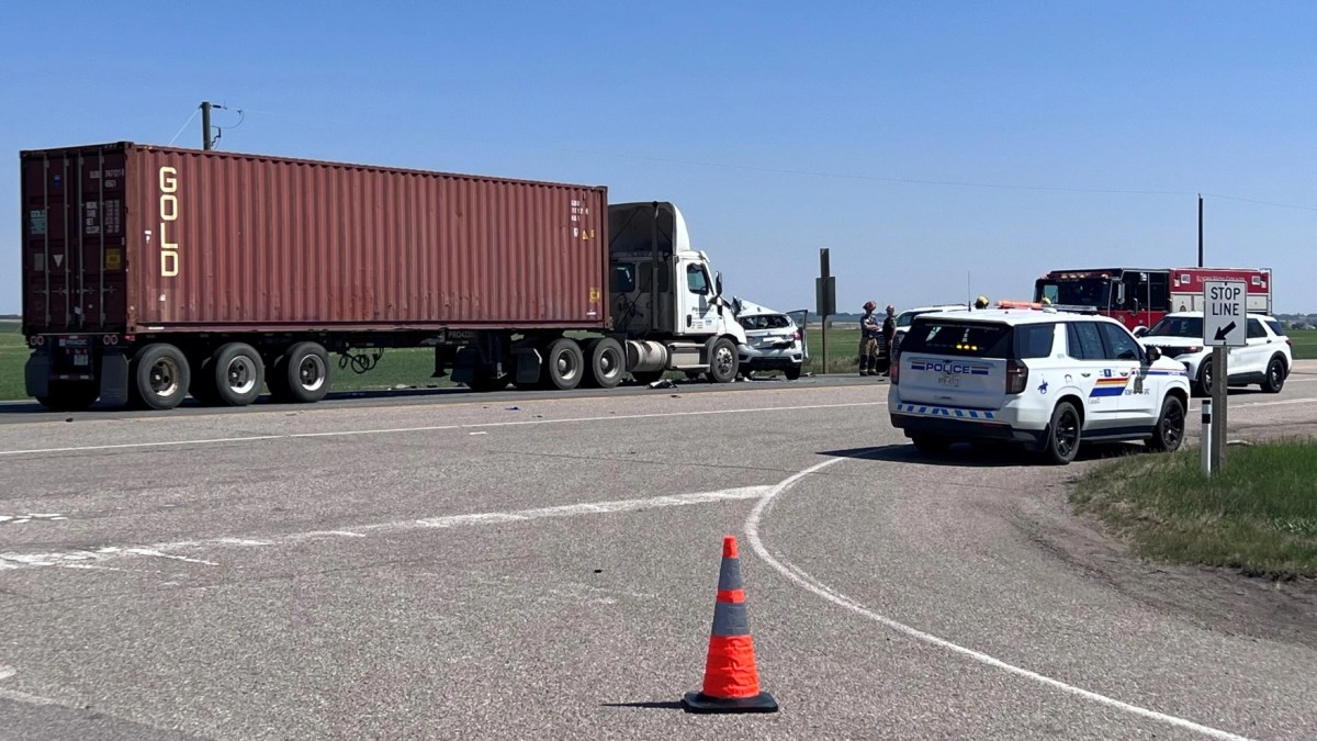 Airdrie rural RCMP responded to a serious motor vehicle collision at the intersection of Highway 9 and Highway 564.
