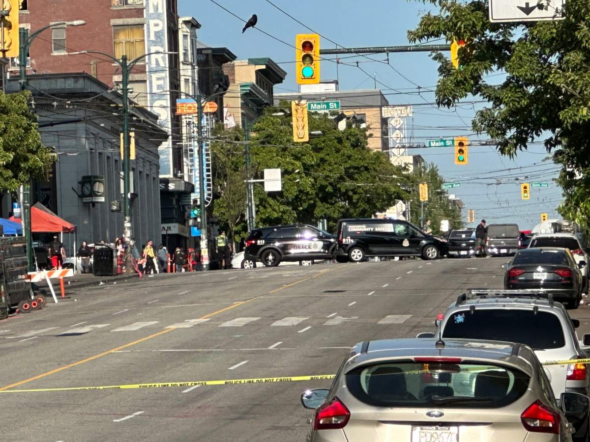 Police close stretch of Hastings Street after ‘multiple serious assaults’ - image