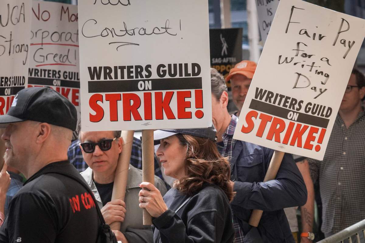 Actor and comedian Tina Fey pickets.