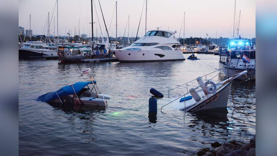 Photo of a boat that caught fire and sank in Hamilton.