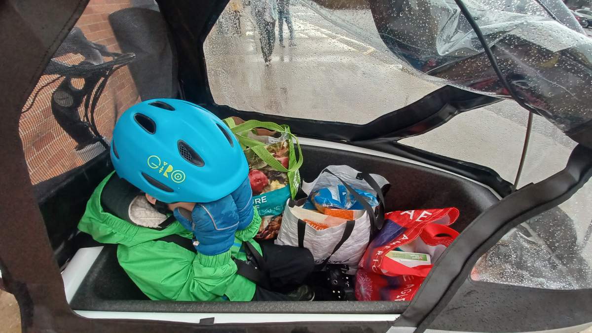 Ontario family ‘much more connected’ to community after ditching car for cargo e-bike - image