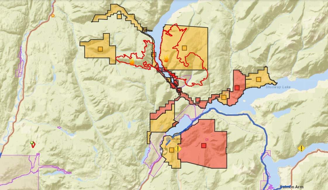 A map showing evacuation orders (red) and evacuation alerts (yellow) in B.C.’s Shuswap region on Saturday, Aug. 19, 2023.