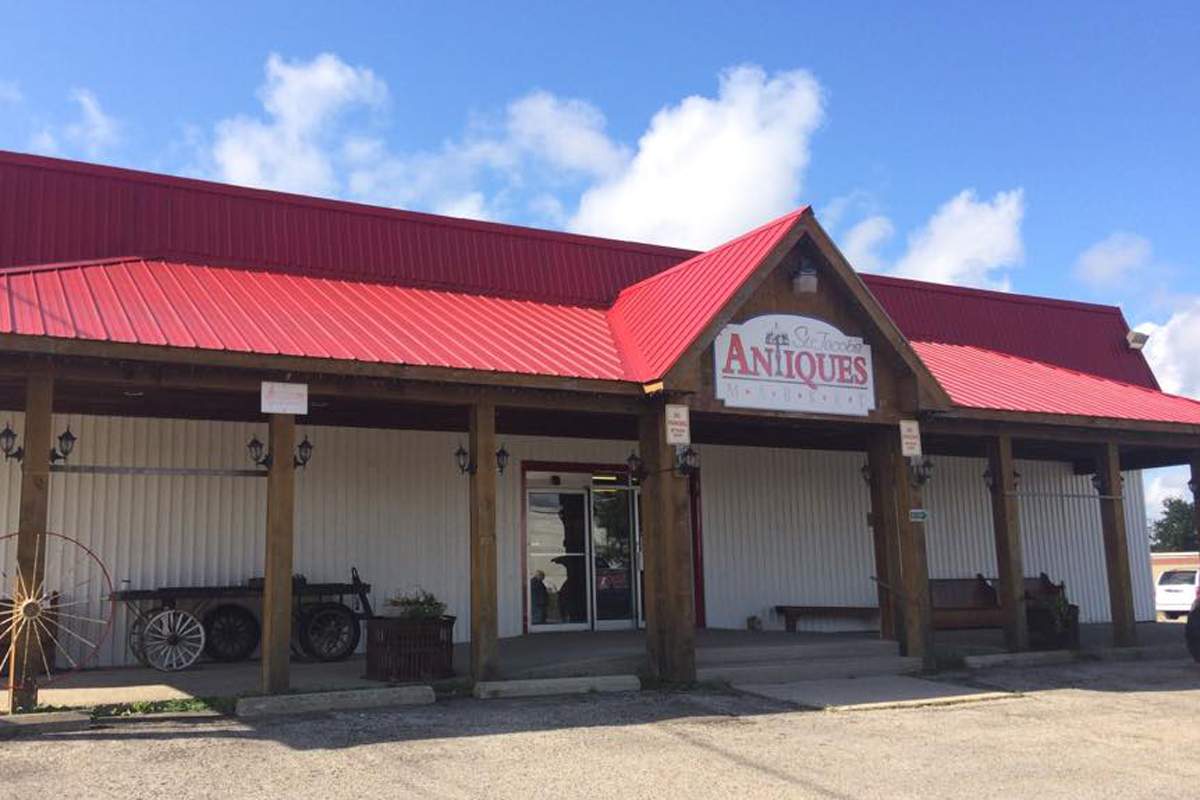 St. Jacobs Antiques Market.