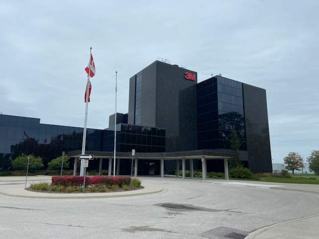 The move to 3M's former headquarters will bring at least 500 workers and is expected to generate at least 2,000 more jobs in the London region over the next five years.