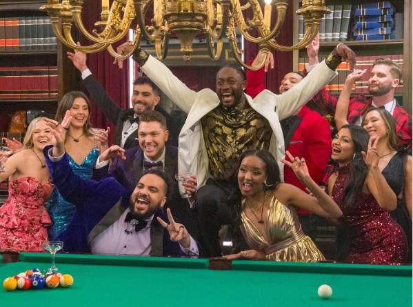The cast of 'Big Brother Canada' Season 11 strikes a pose.