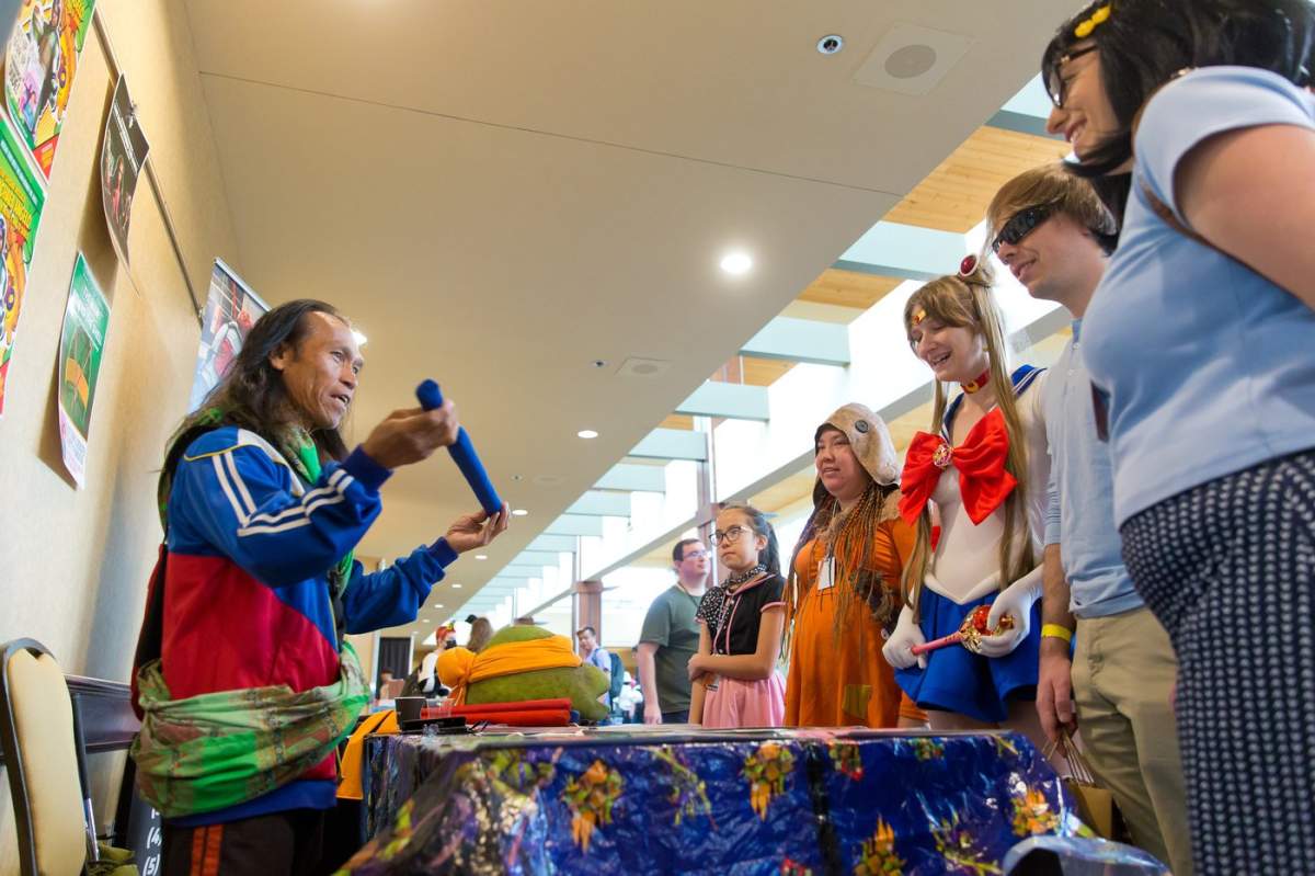 Voice actor Shishir Inocalla seen greeting fans at the 2022 Penti-Con.