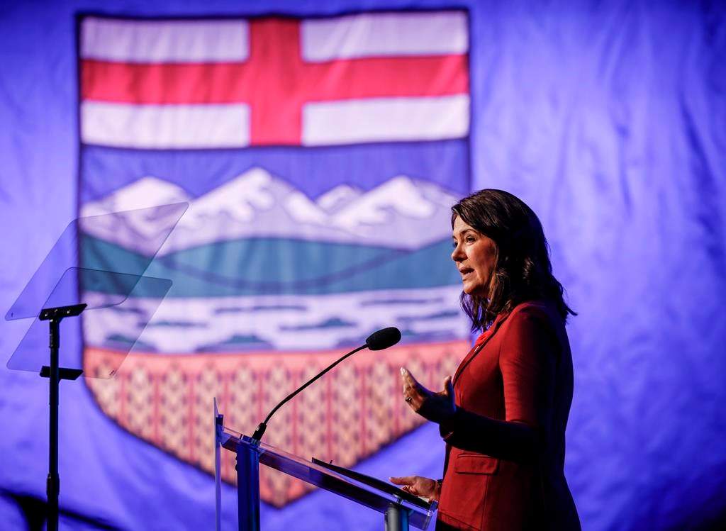 Engineers Canada wants Alberta to reconsider change to rules around 'engineer' title