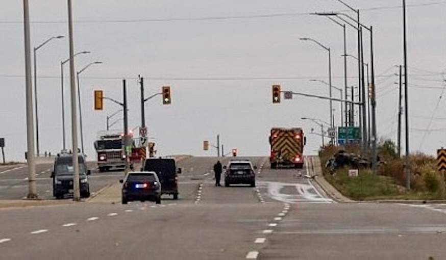 One man is dead following a three-vehicle crash at the intersection of Dundas Street West and the 403 westbound off ramp on Nov. 6, 2023.
