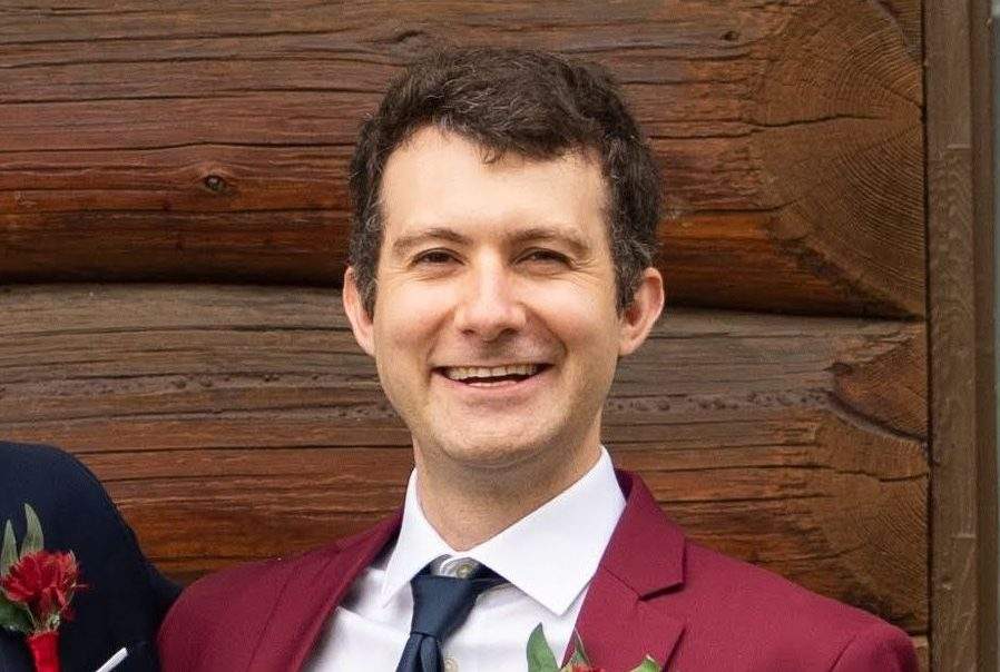 Joshua Mayers, who was 34-years-old, went over to Ukraine in September after working as a paramedic in Alberta.