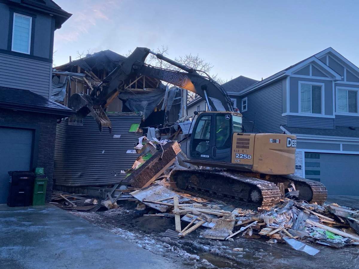 Edmonton Fire Rescue Services received reports of two separate structure fires along Esaiw Place NW at 2:11 a.m. Friday, Dec. 29, 2023.
