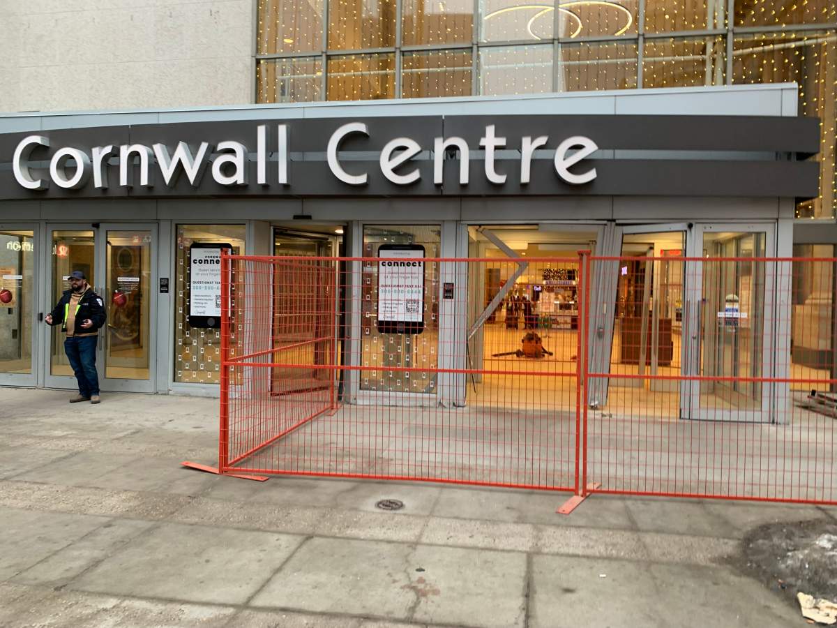 Stolen taxi rams businesses, drives through Cornwall Centre: Regina police - image