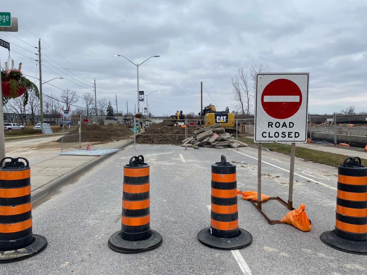 ‘Came with zero warning’: Partial Hyde Park Road closure causes disruptions in west London, Ont. - image