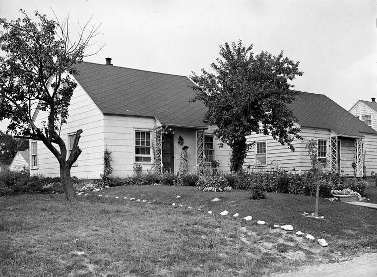 Strawberry box homes