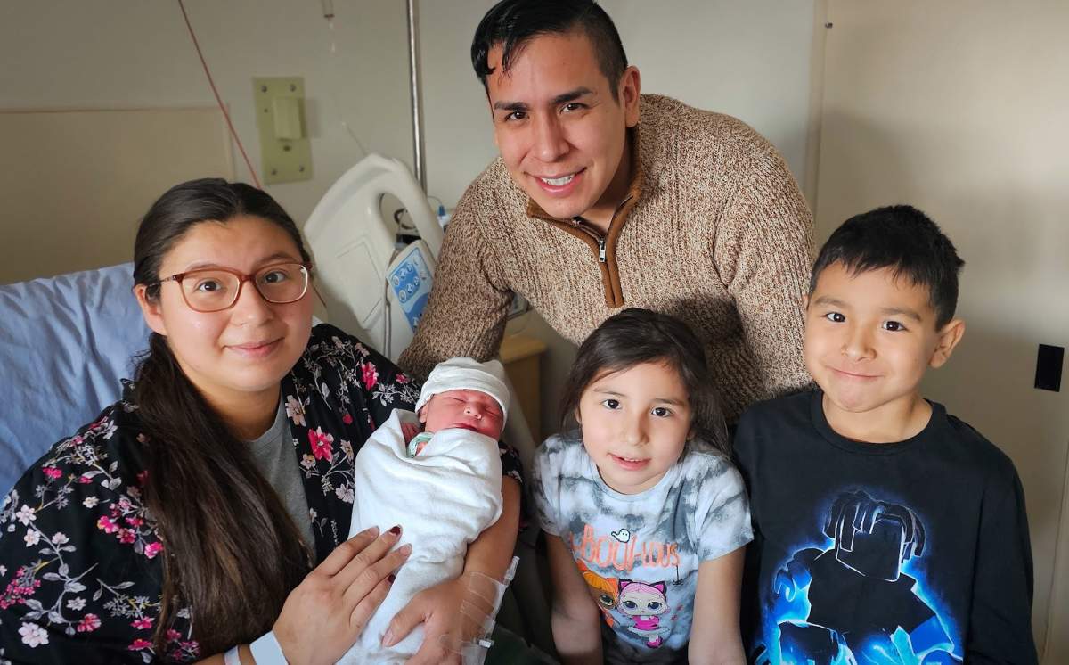 Bailee Beardly-Dorie is welcomed by parents Victoria and Scott, as well as two of her siblings Paisley and Colby.