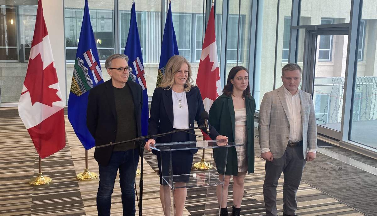 Rachel Notley resigns