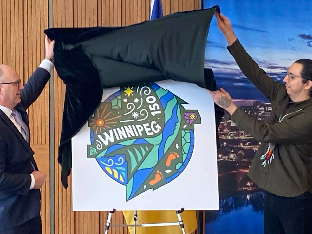 Mayor Scott Gillingham and artist Jordan Stranger unveil the new Winnipeg 150 graphic.