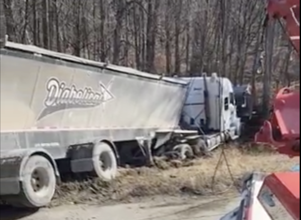 Tractor trailer crash on Highway 400 on March 12, 2024
