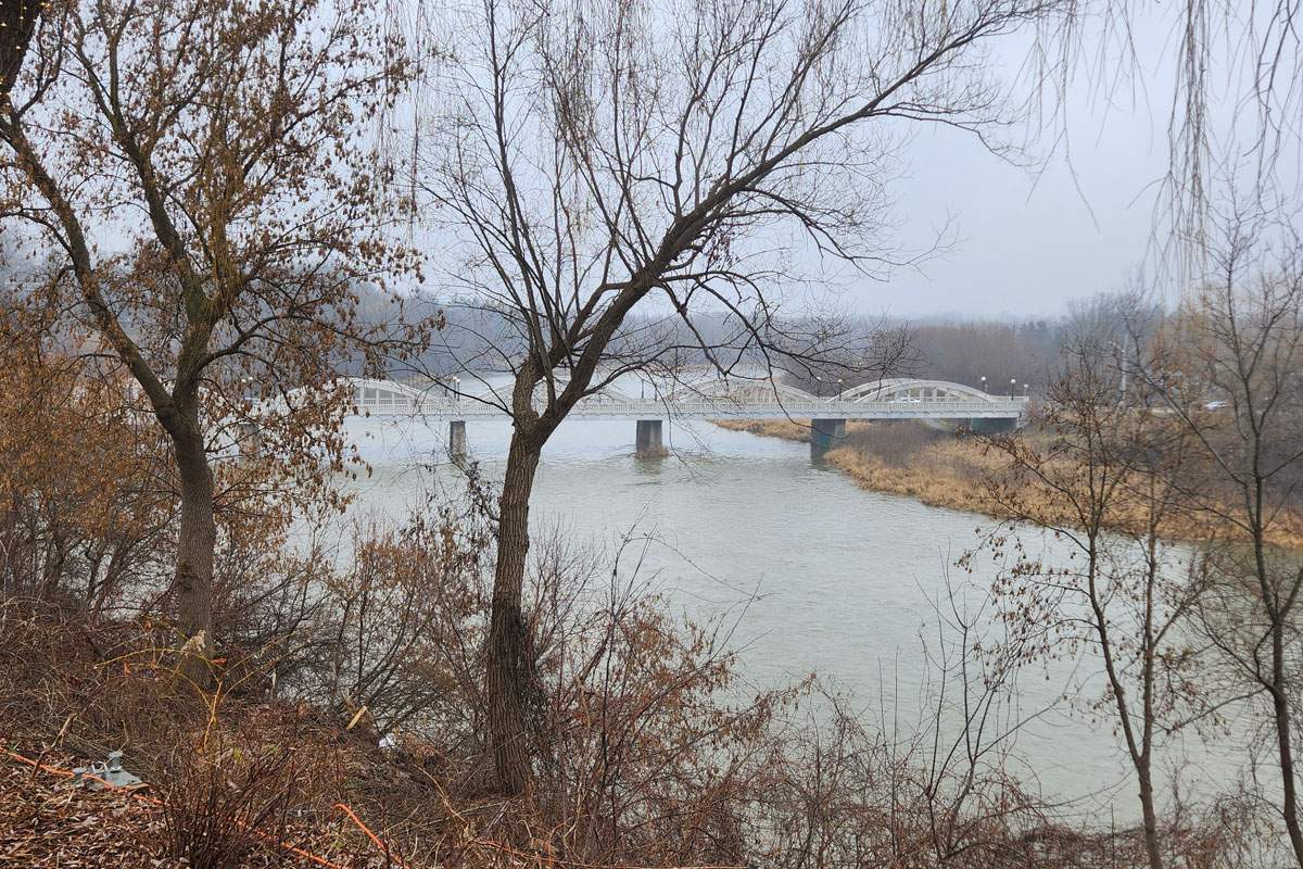 A view of the Bridge Street Bridge over the Grand River in KItchener, Ont.