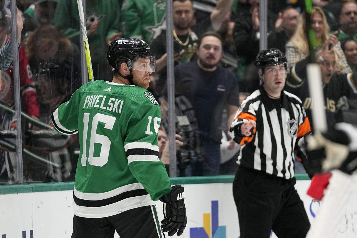 Dallas Stars centre Joe Pavelski (16) celebrates his goal in the first period of an NHL hockey game against the Pittsburgh Penguins in Dallas, Friday, March 22, 2024.