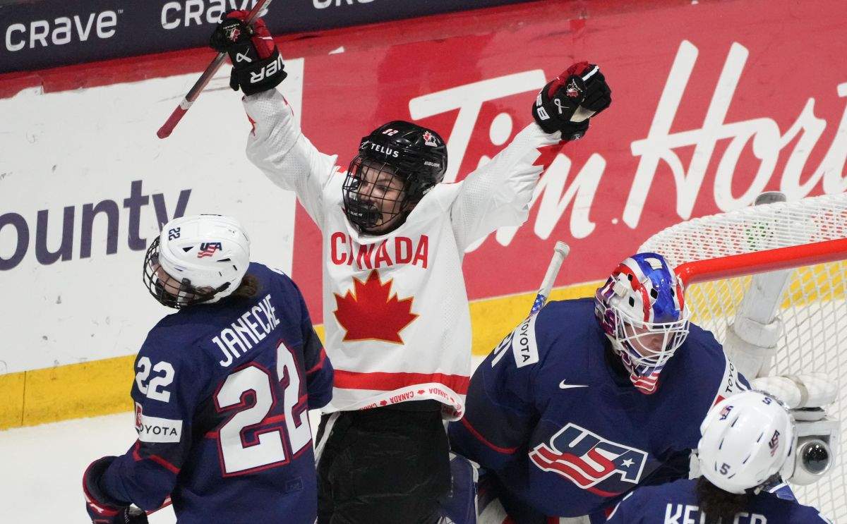 Canada's Danielle Serdachny (92) celebrates the goal by teammate Marie-Philip Poulin, not shown, over United States goaltender Aerin Frankel (31) during second period gold medal hockey action at the IIHF Women's World Hockey Championship in Utica, N.Y., Sunday, April 14, 2024.