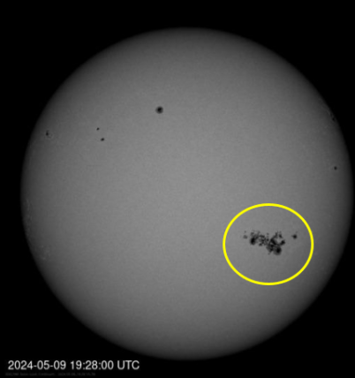 Image of a massive cluster of sunspots taken on May 9, 2024 that spawned at least five solar flares associated with coronal mass ejections, barrelling towards Earth.
