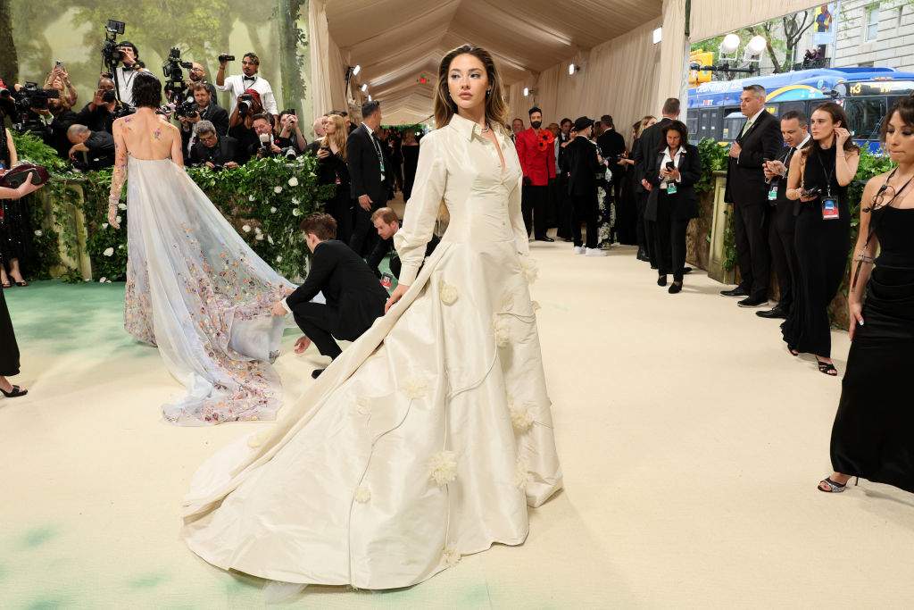 Madelyn Cline attends The 2024 Met Gala Celebrating "Sleeping Beauties: Reawakening Fashion" at The Metropolitan Museum of Art on May 06, 2024 in New York City.