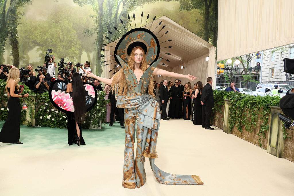 Harris Reed attends The 2024 Met Gala Celebrating "Sleeping Beauties: Reawakening Fashion" at The Metropolitan Museum of Art on May 06, 2024 in New York City.