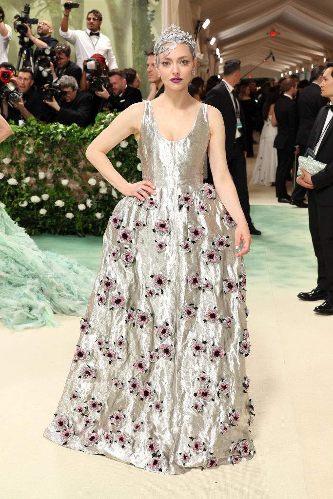 Amanda Seyfried attends The 2024 Met Gala Celebrating "Sleeping Beauties: Reawakening Fashion" at The Metropolitan Museum of Art on May 06, 2024 in New York City.
