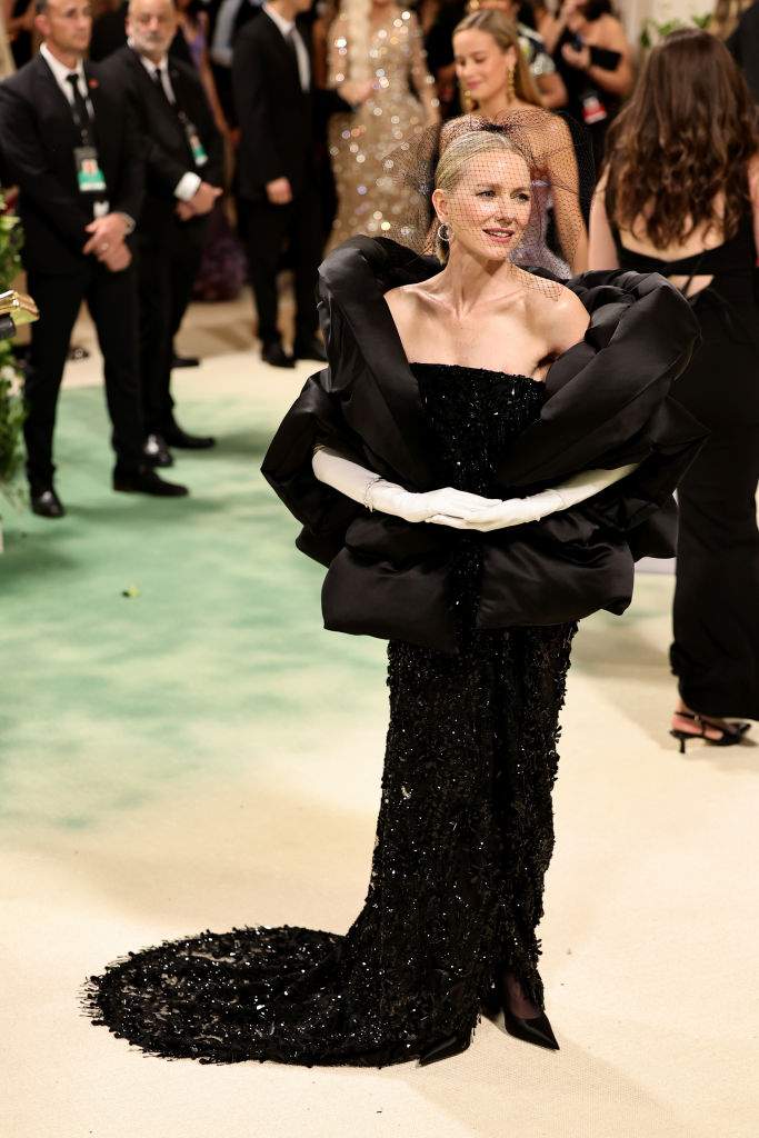 Naomi Watts attends The 2024 Met Gala Celebrating "Sleeping Beauties: Reawakening Fashion" at The Metropolitan Museum of Art on May 06, 2024 in New York City.
