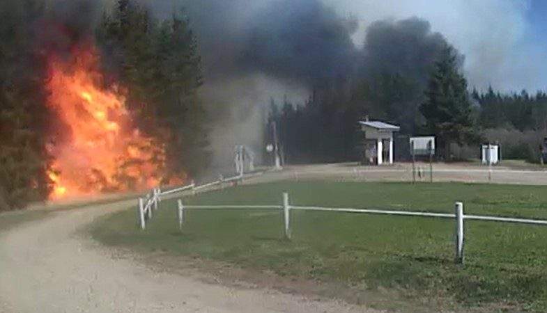 Security camera footage of a wildfire at Pembina River Tubing in Parkland County on May 5, 2023.