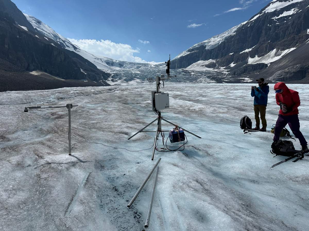 Athabasca Glacier Station 2024-07-16 .