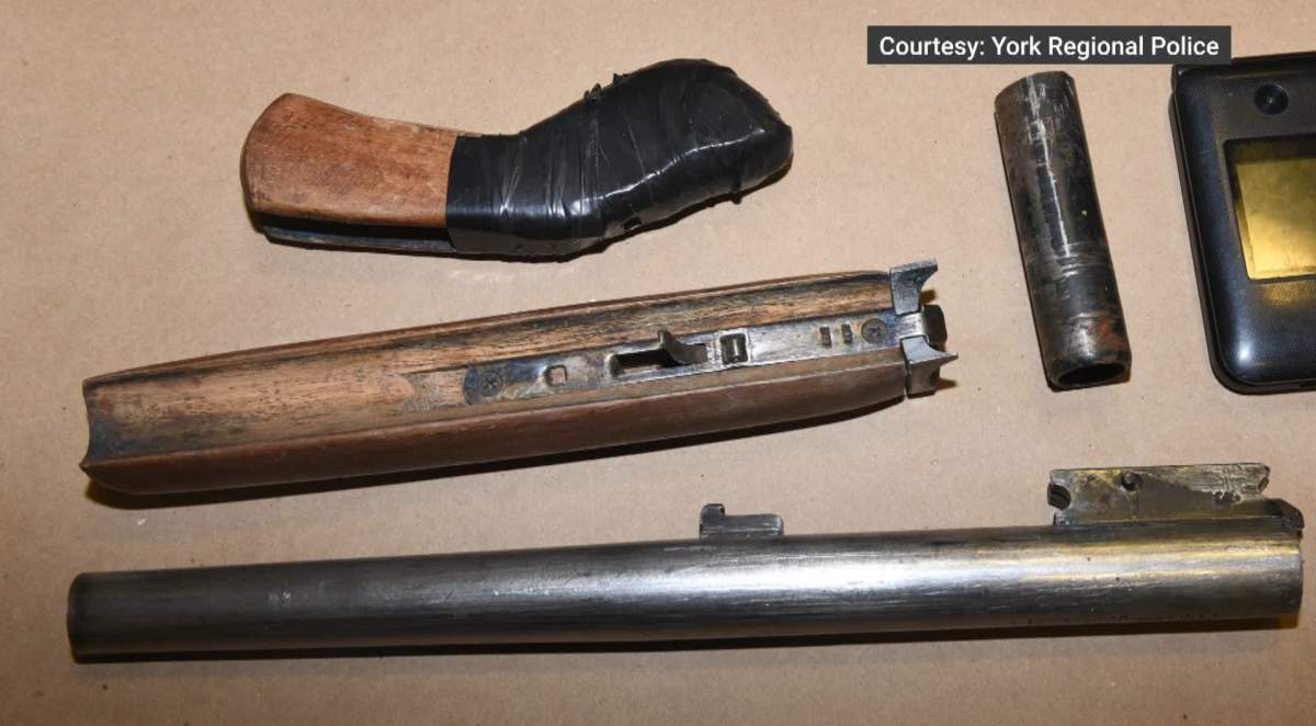sawed off shotgun