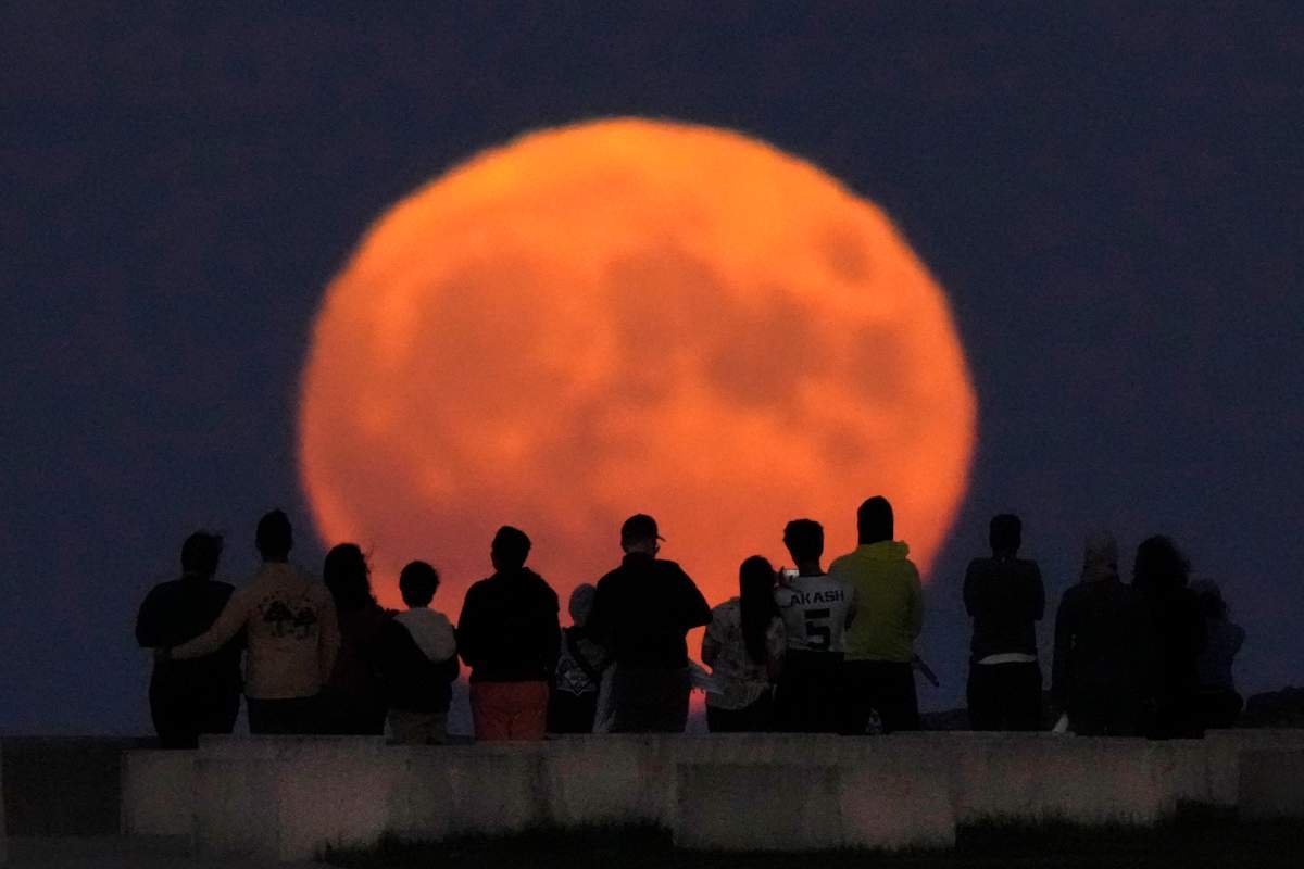 Super Blue Moon