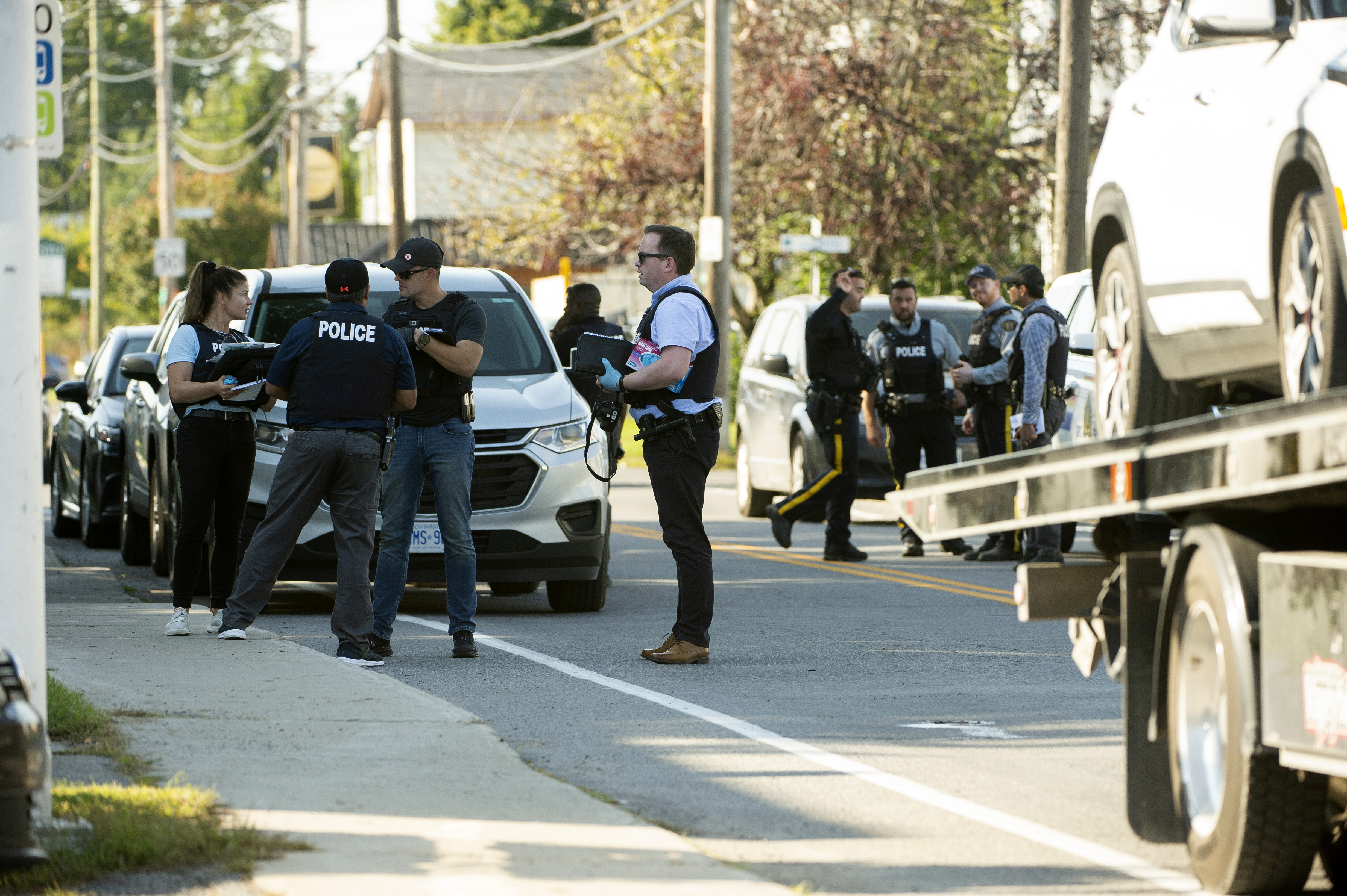 RCMP seize vehicle after arresting Muhammad Shahzeb Khan, the suspect in an ISIS plot, in Ormstown, Que. on Sept. 4, 2024. Pierre-Paul Poulin/Le Journal De Montréal/Agence QMI