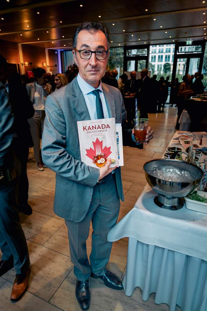 Culinary ‘weapons’: How Canada plans to win over Germans, one bite at a time - image