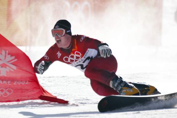 Ryan Wedding, of Coquitlam, B.C., races down the slalom course during the men’s parallel giant slalom qualifications in Park City, Utah, on Feb. 14, at the 2002 Olympic Winter Games. Wedding failed to qualify.