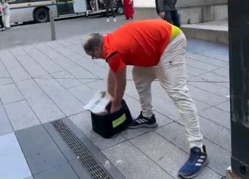 Anyone who recognizes this man is asked to contact Vancouver police.