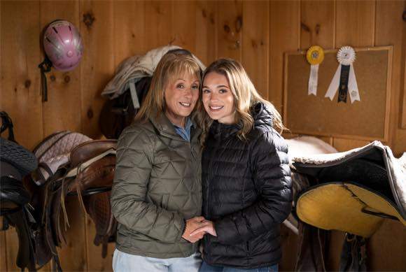 Beth and her daughter Madi Vanstone.