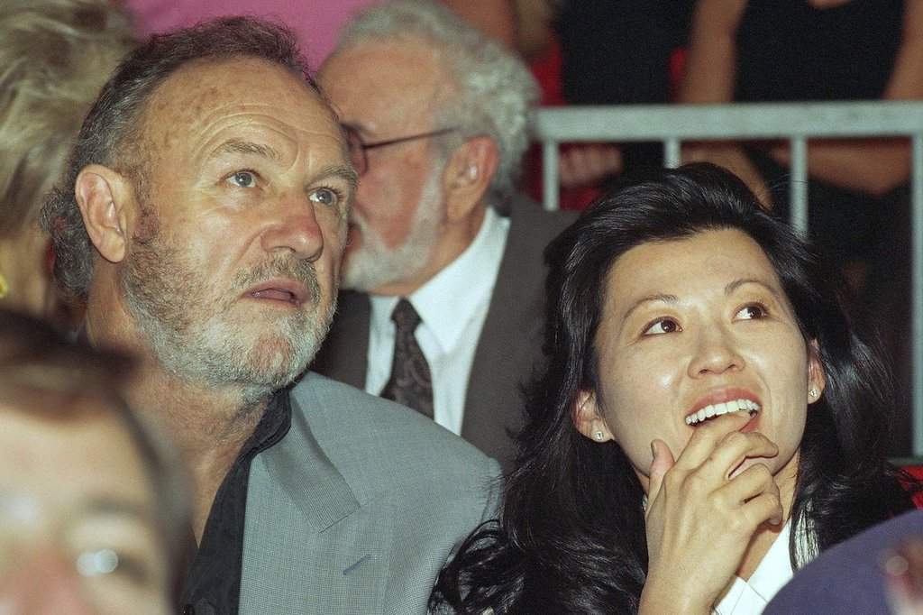FILE – Actor Gene Hackman with wife Betsy Arakawa in June 1993. (AP Photo, File)