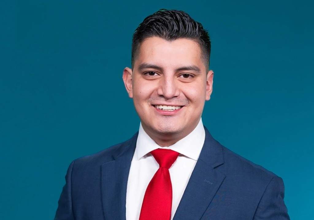 Adan Manzano, a reporter for Telemundo Kansas City, was found dead in a New Orleans hotel.