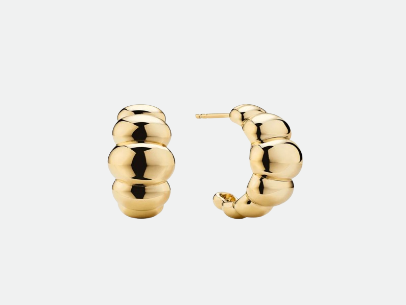 From Mejuri to Blume, Article and more, read on for the dreamy finds we can’t stop thinking about.