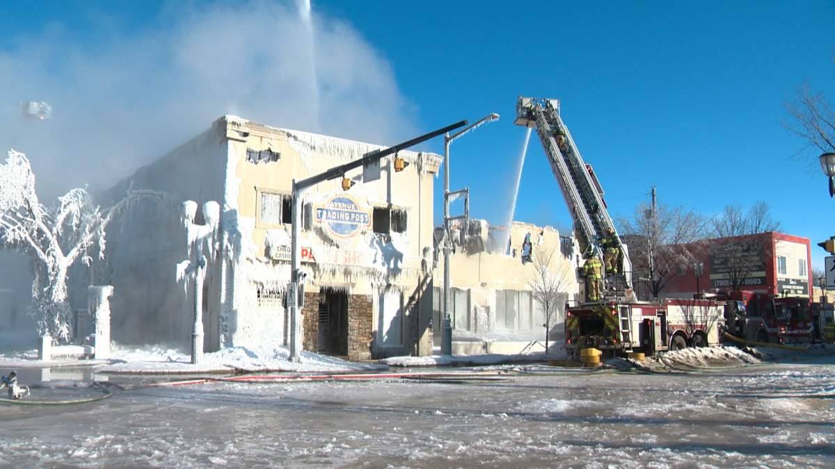 The Edmonton area was under an extreme cold warning at the time a fire broke out at 118 avenue and 95A street early Sunday morning.