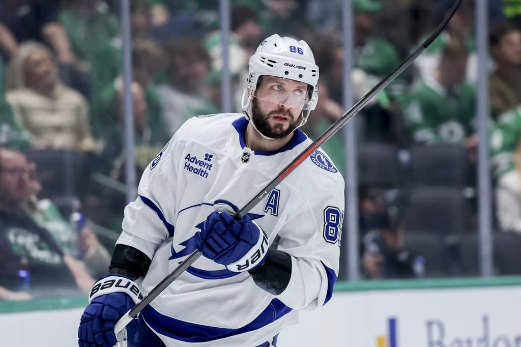 Tampa Bay Lightning right wing Nikita Kucherov (86) skates around the goal during a timeout during an NHL hockey game against the Dallas Stars in Dallas, Thursday, March 20, 2025.