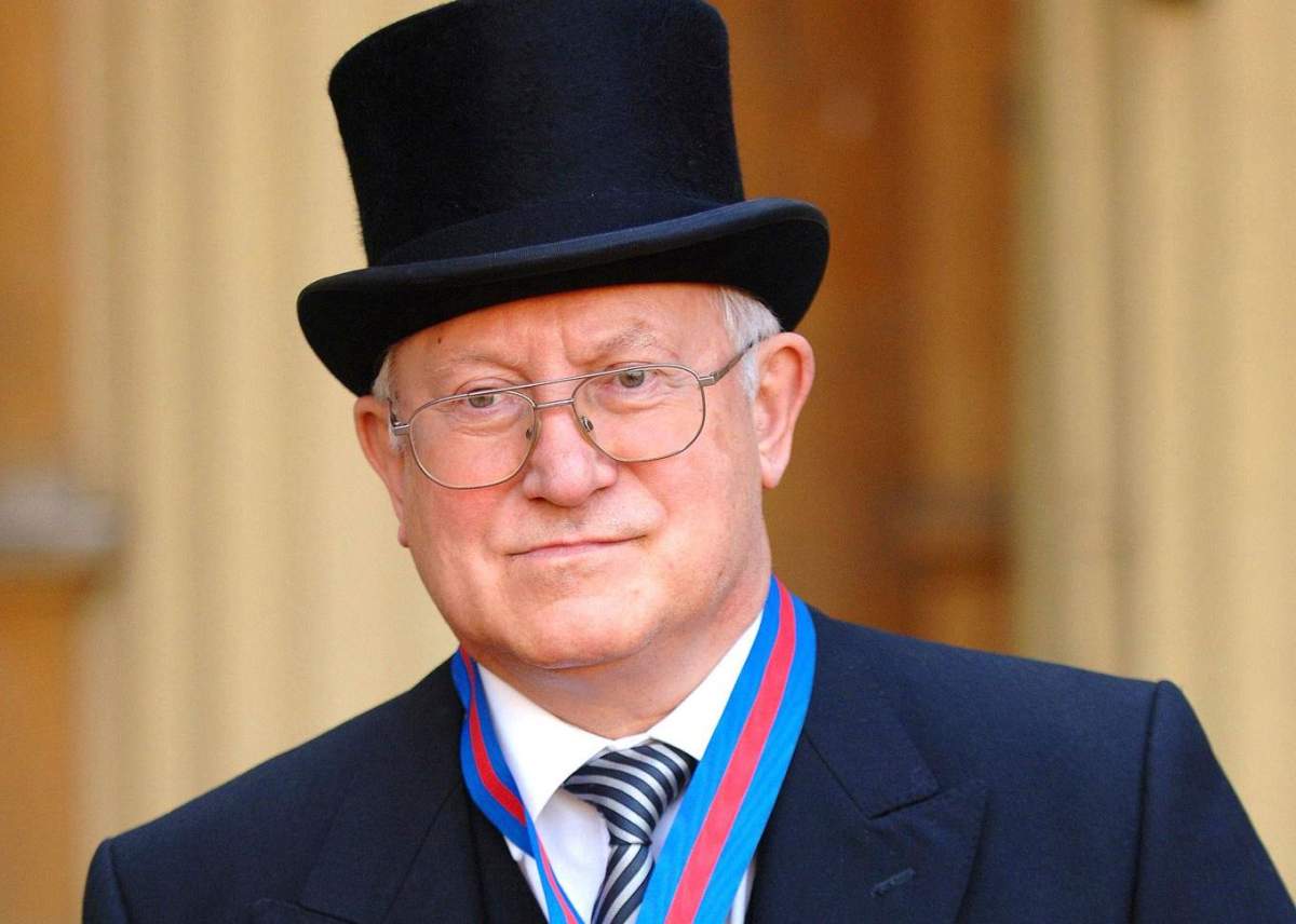 FILE- Former Soviet spy Oleg Gordievsky after receiving the Companion of the Most Distinguished Order of St Michael and Saint George from Queen Elizabeth II at Buckingham Palace in London, Oct. 17, 2007.