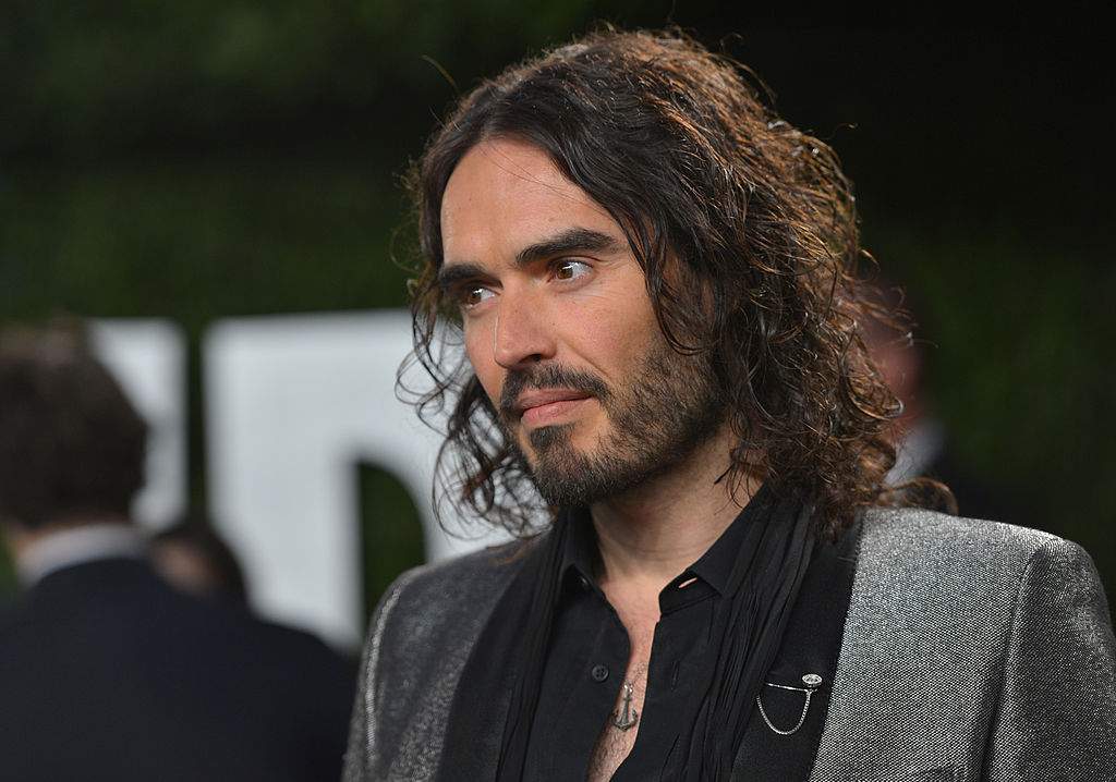 Russell Brand arrives at the 2013 Vanity Fair Oscar Party hosted by Graydon Carter at Sunset Tower on February 24, 2013 in West Hollywood, California.