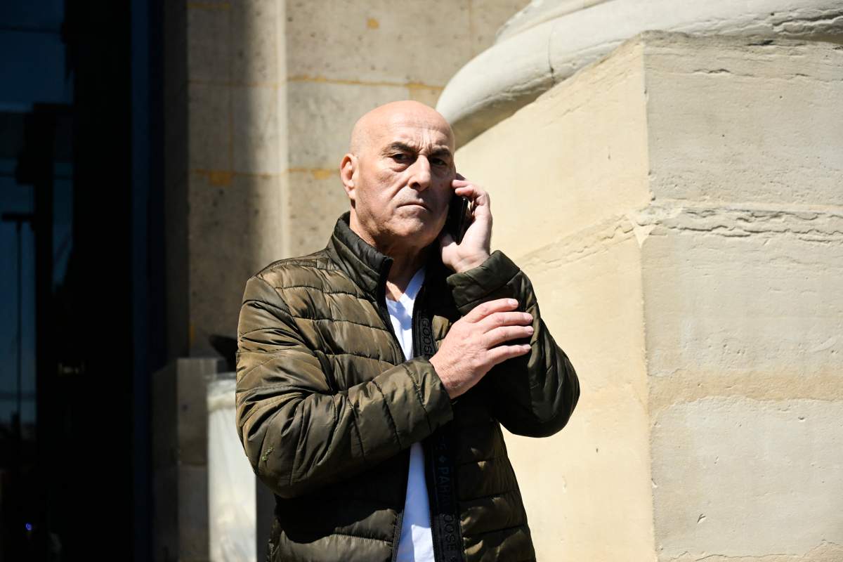 Defendant Yunice Abbas arrives for the start of the tria for the 2016 robbery and kidnapping of US celebrity Kim Kardashian at the Assize Court of Paris, on April 28, 2025.