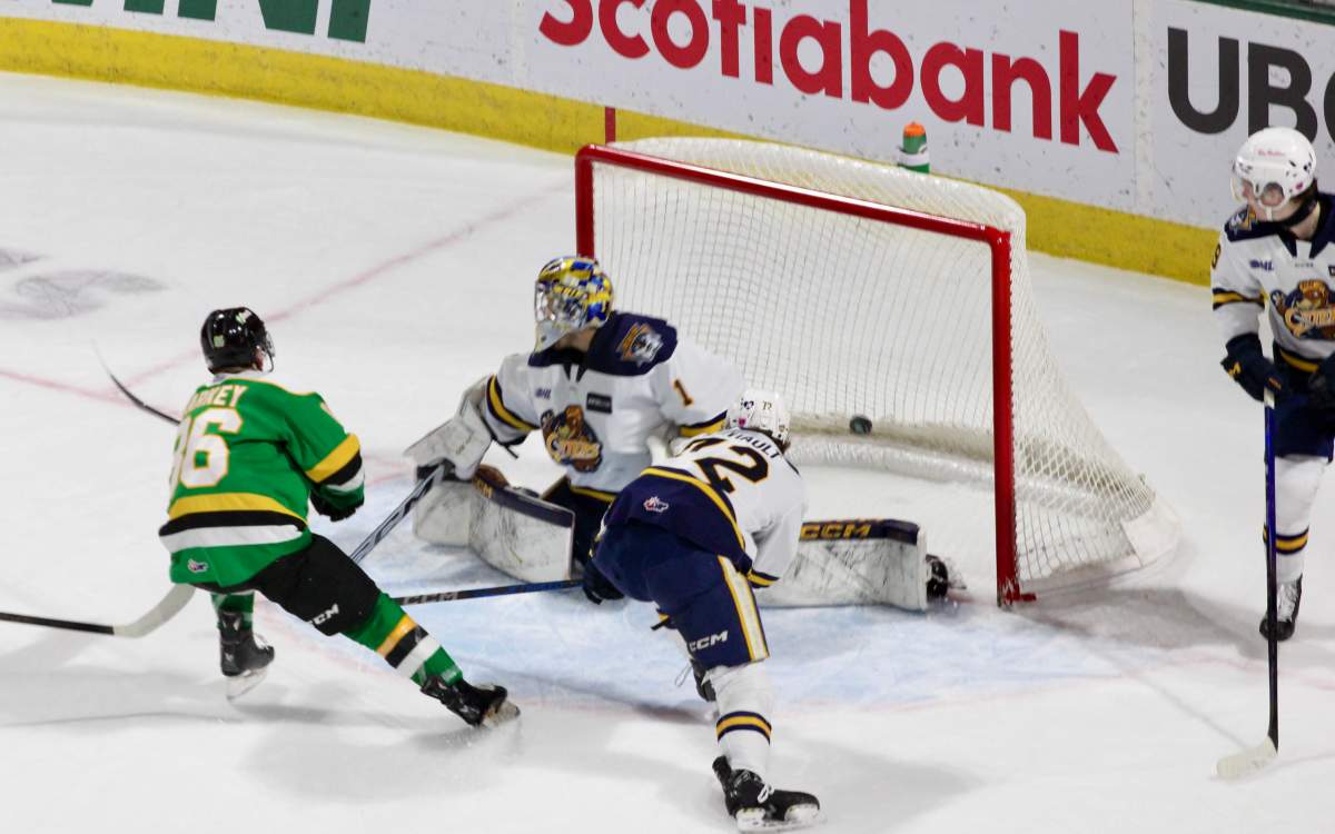 Denver Barkey scores his ninth goal of the playoffs in Game 2 of the Western Conference semi-final series between the London Knights and the Erie Otters at Canada Life Place on Apr. 12, 2025.