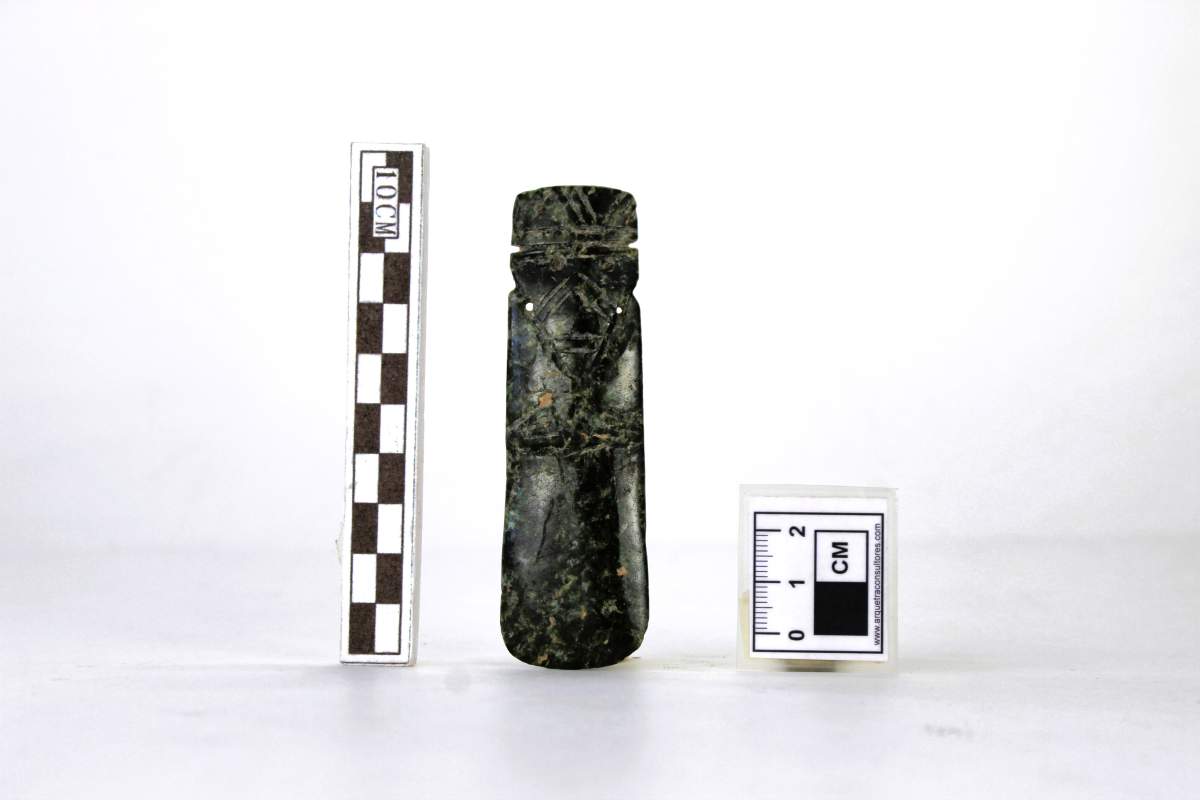 Picture of a jade amulet