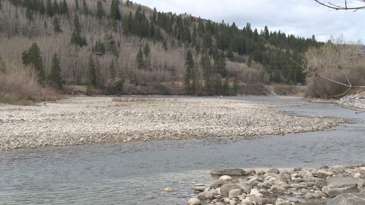 Calgary police said they don't think there is any link between the discovery of human remains near Edworthy Park on Monday and a similar discovery on April 24, near the Shaganappi Point golf course.